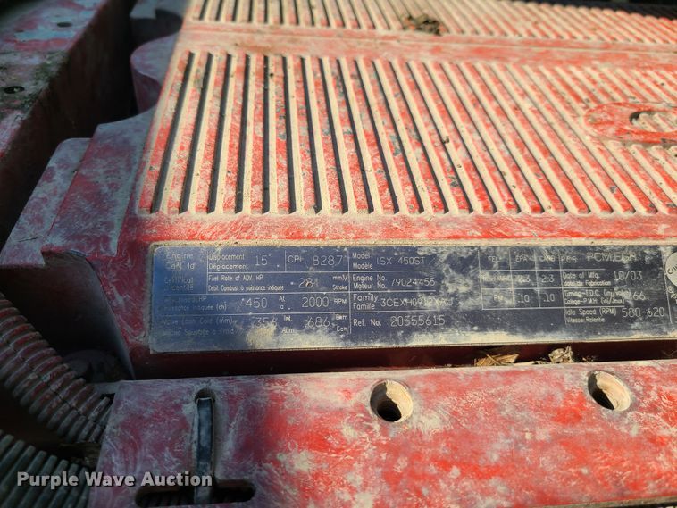 image for item GT9049 2004 Volvo VN  semi truck