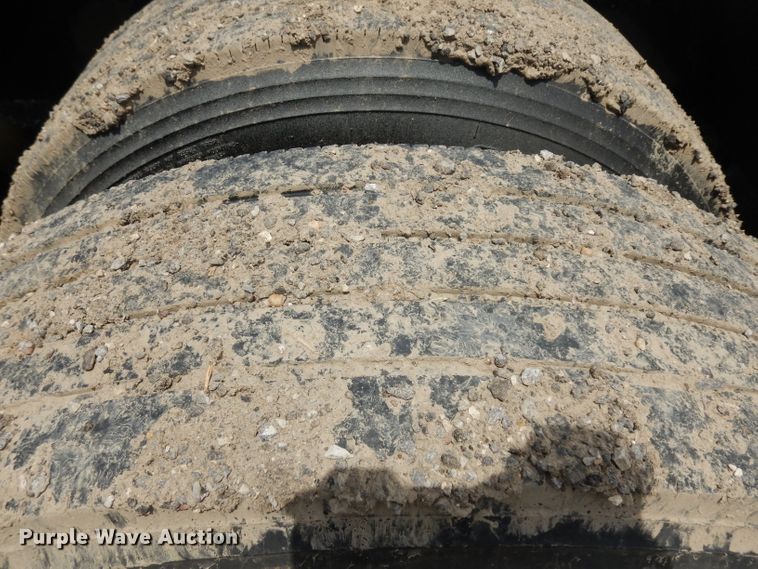 image for item GW9165 1994 Fontaine FLT-7-35HBT equipment trailer