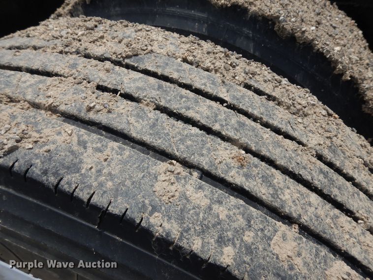 image for item GW9165 1994 Fontaine FLT-7-35HBT equipment trailer