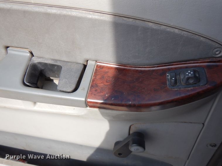 image for item HG9003 2006 Freightliner Columbia  semi truck