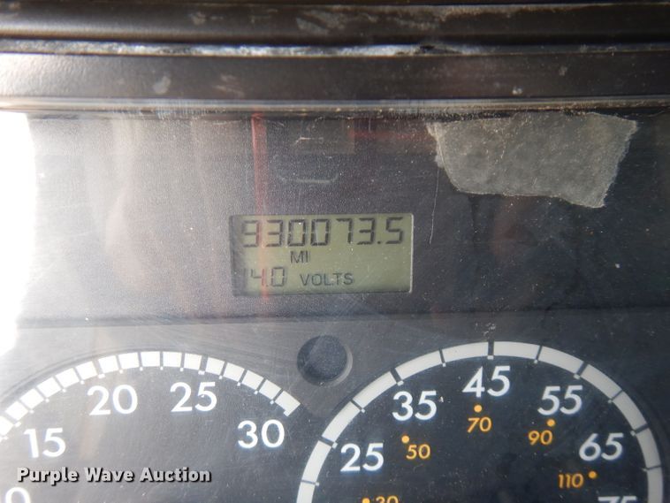 image for item HG9003 2006 Freightliner Columbia  semi truck