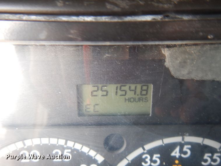 image for item HG9003 2006 Freightliner Columbia  semi truck