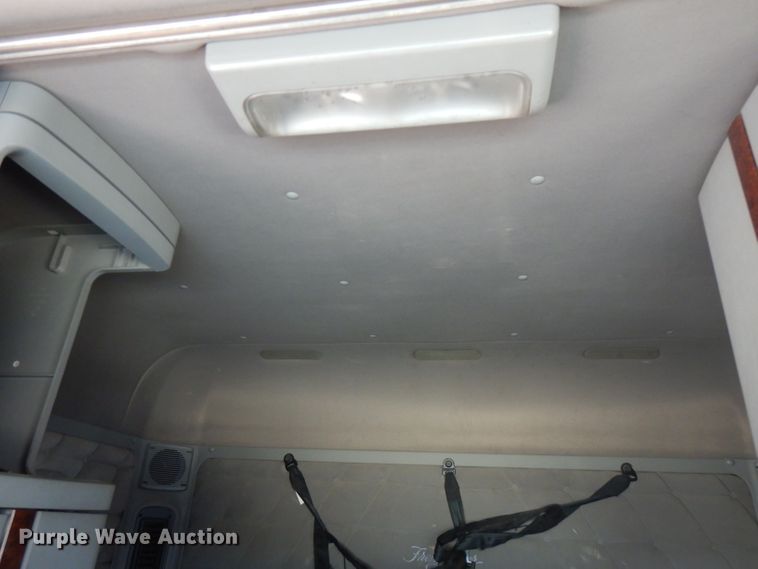 image for item HG9003 2006 Freightliner Columbia  semi truck