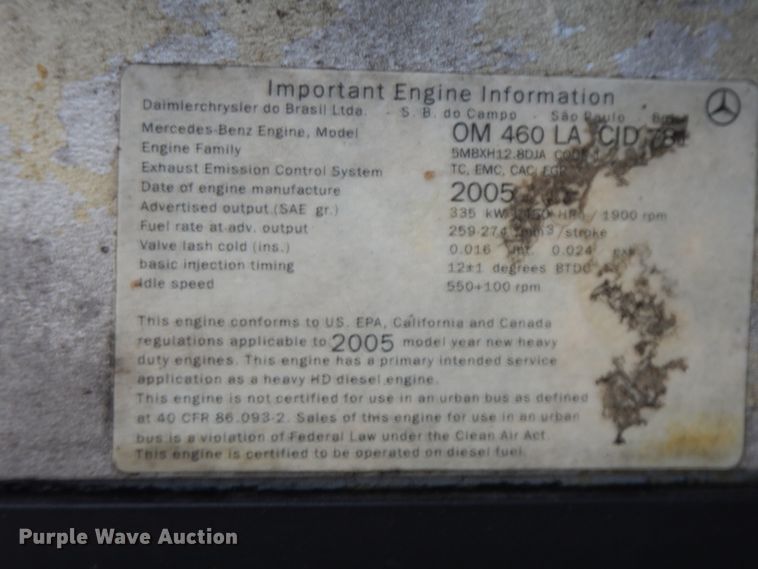 image for item HG9003 2006 Freightliner Columbia  semi truck