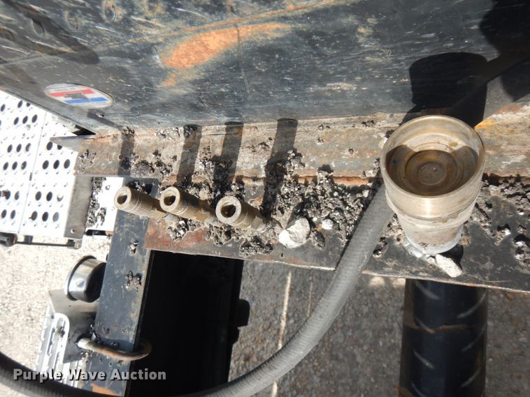 image for item HG9003 2006 Freightliner Columbia  semi truck