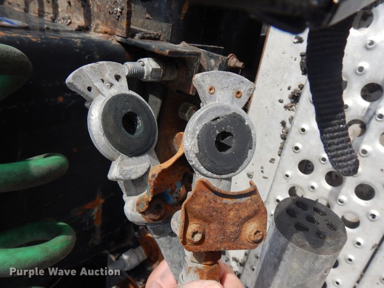 image for item HG9003 2006 Freightliner Columbia  semi truck