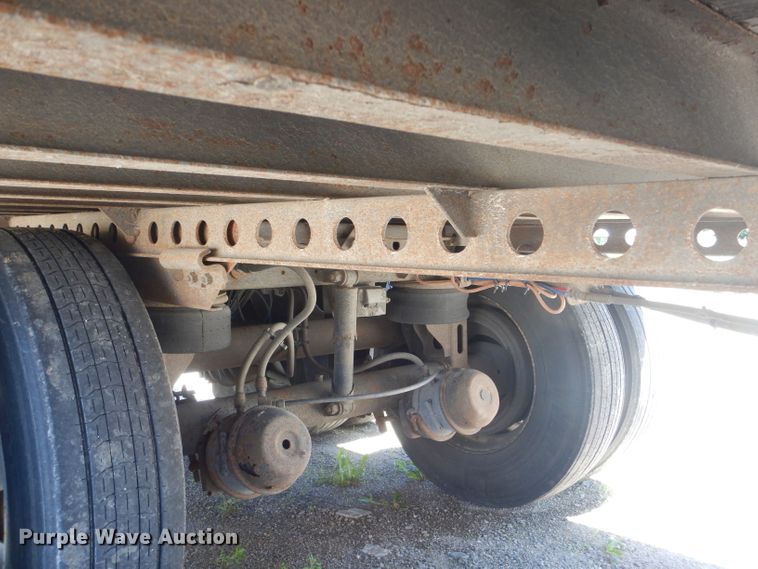 image for item HM9523 2002 Wabash dry van trailer