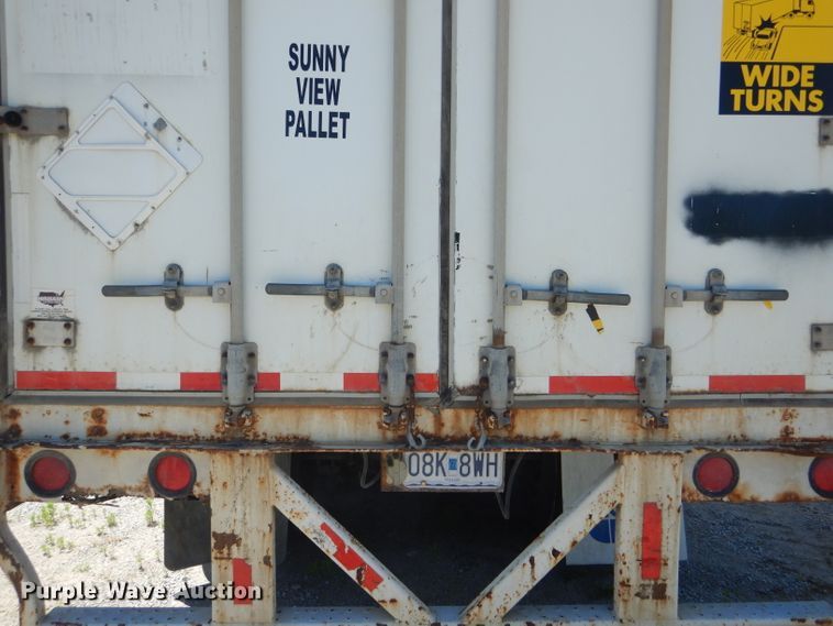 image for item HM9523 2002 Wabash dry van trailer