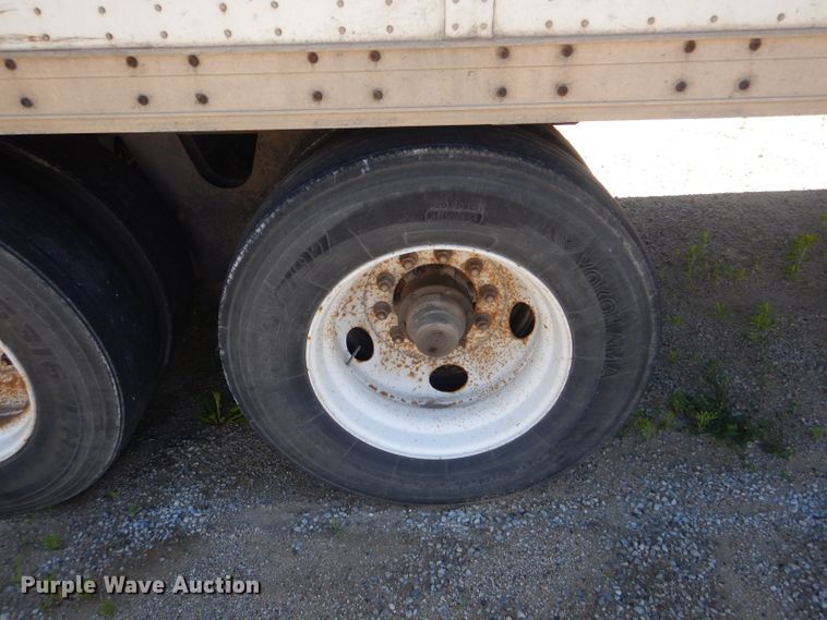 image for item HM9523 2002 Wabash dry van trailer