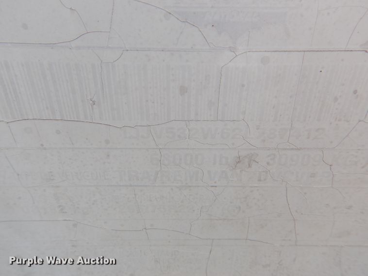 image for item HM9523 2002 Wabash dry van trailer