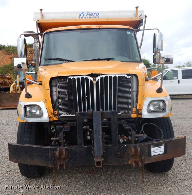 image for item DE5771 2007 International 7400  dump truck