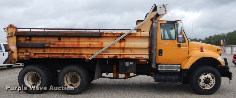 image for item DE5771 2007 International 7400  dump truck