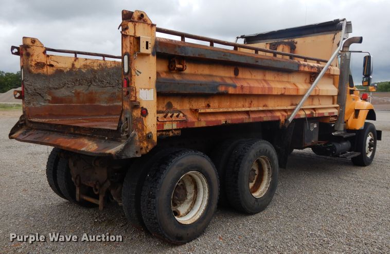 image for item DE5771 2007 International 7400  dump truck