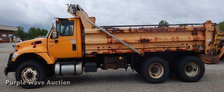 image for item DE5771 2007 International 7400  dump truck