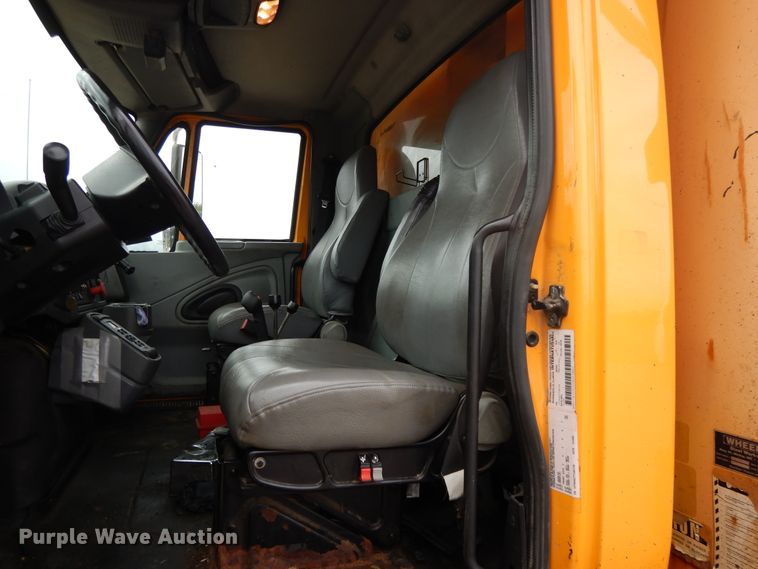 image for item DE5771 2007 International 7400  dump truck