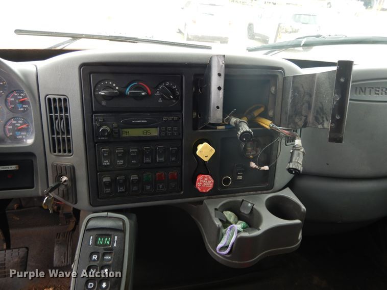 image for item DE5771 2007 International 7400  dump truck