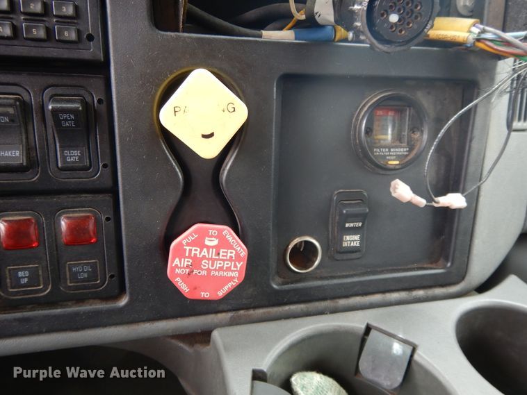 image for item DE5771 2007 International 7400  dump truck