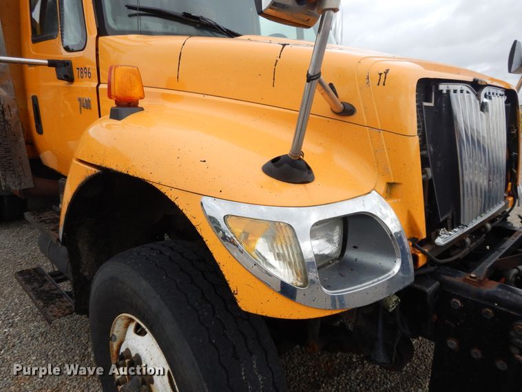 image for item DE5771 2007 International 7400  dump truck