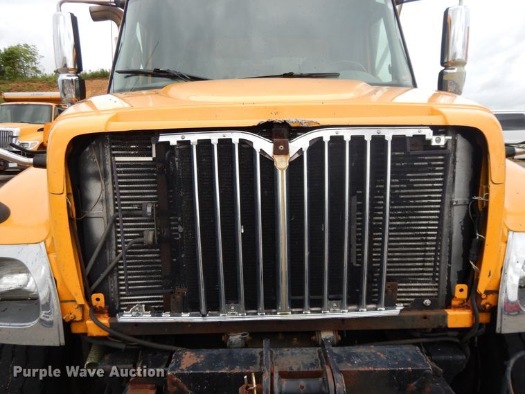 image for item DE5771 2007 International 7400  dump truck