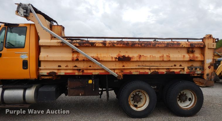 image for item DE5771 2007 International 7400  dump truck