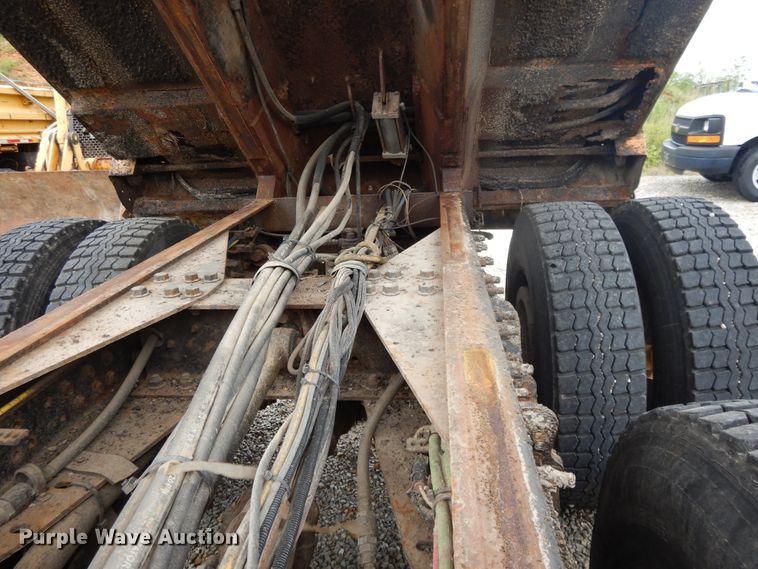 image for item DE5771 2007 International 7400  dump truck