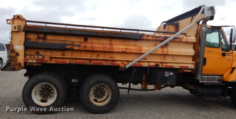 image for item DE5771 2007 International 7400  dump truck