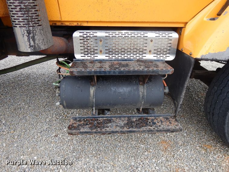 image for item DE5771 2007 International 7400  dump truck