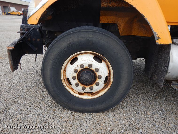 image for item DE5771 2007 International 7400  dump truck