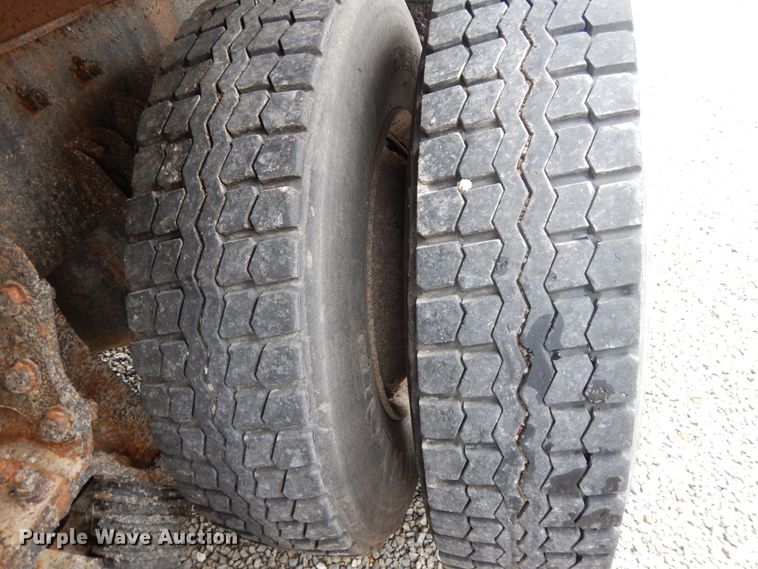 image for item DE5771 2007 International 7400  dump truck