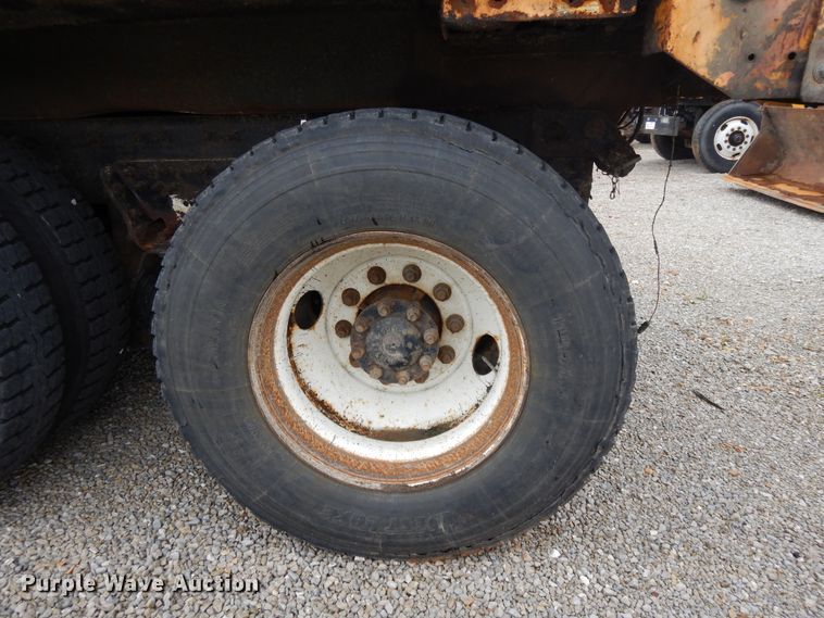 image for item DE5771 2007 International 7400  dump truck