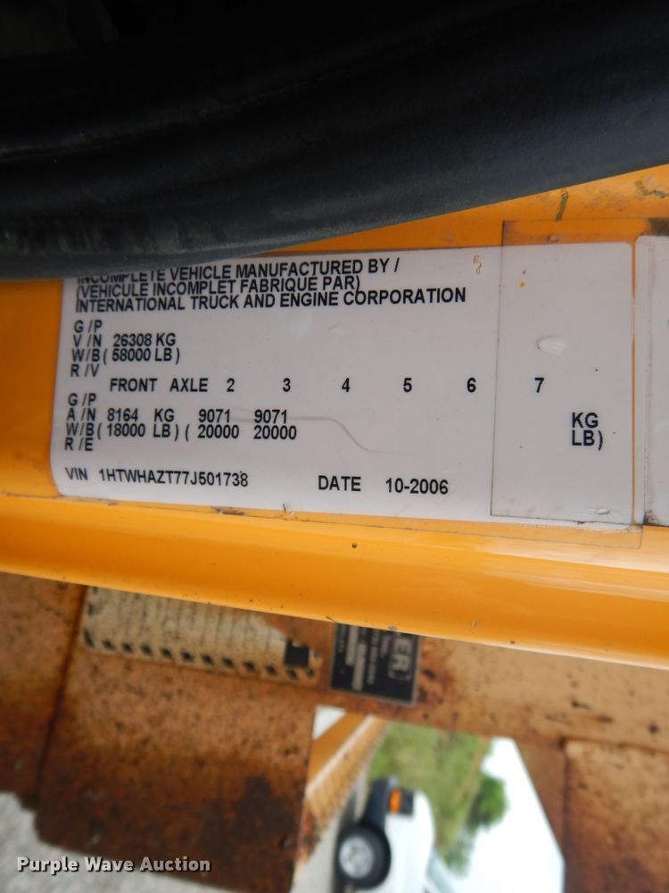 image for item DE5771 2007 International 7400  dump truck