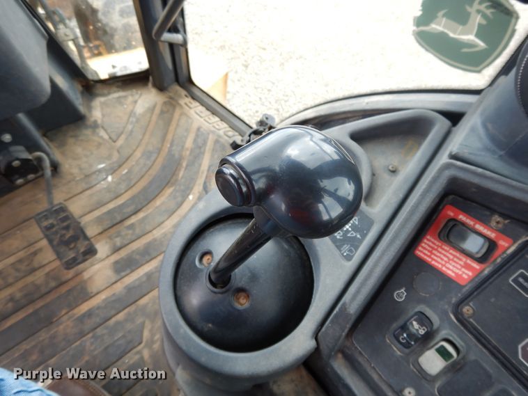 image for item DE5772 2005 John Deere 410G  backhoe