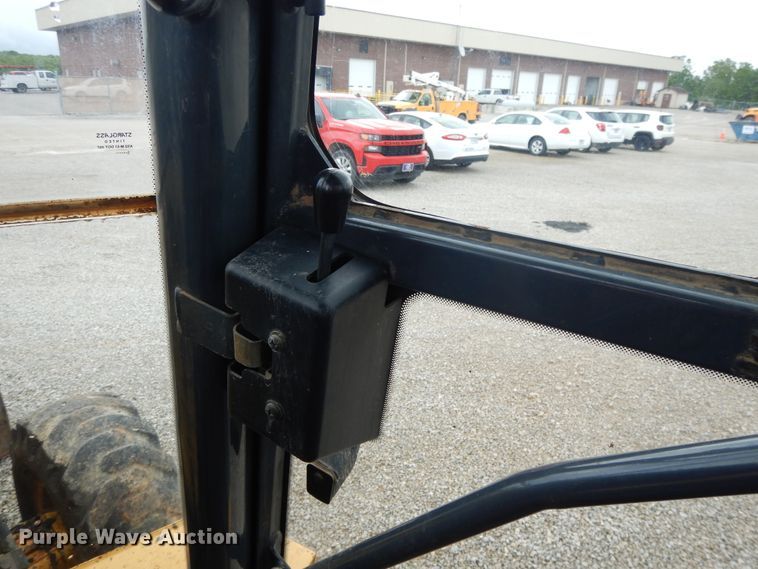 image for item DE5772 2005 John Deere 410G  backhoe