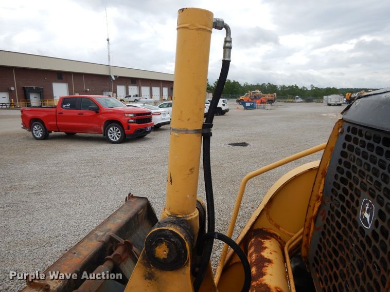 image for item DE5772 2005 John Deere 410G  backhoe