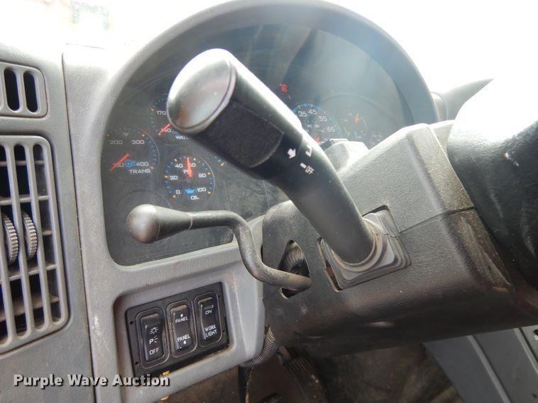 image for item DE5773 2006 International 7400  dump truck