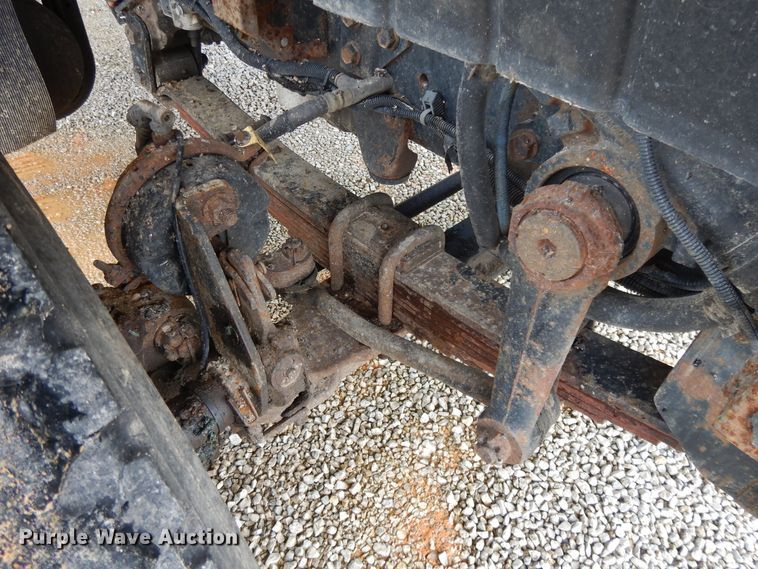 image for item DE5773 2006 International 7400  dump truck