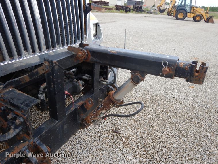 image for item DE5773 2006 International 7400  dump truck