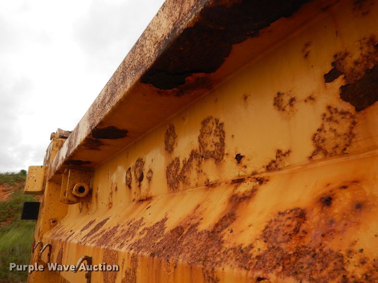 image for item DE5773 2006 International 7400  dump truck