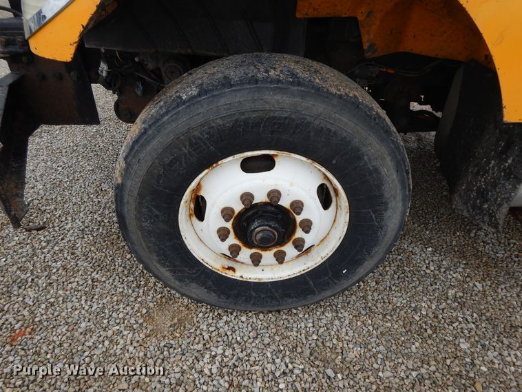 image for item DE5773 2006 International 7400  dump truck