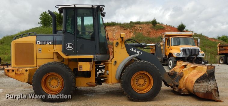image for item DE5774 2006 John Deere 444J  wheel loader