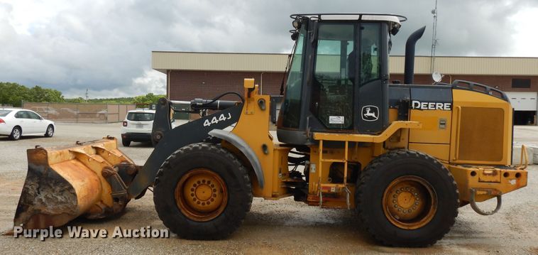 image for item DE5774 2006 John Deere 444J  wheel loader
