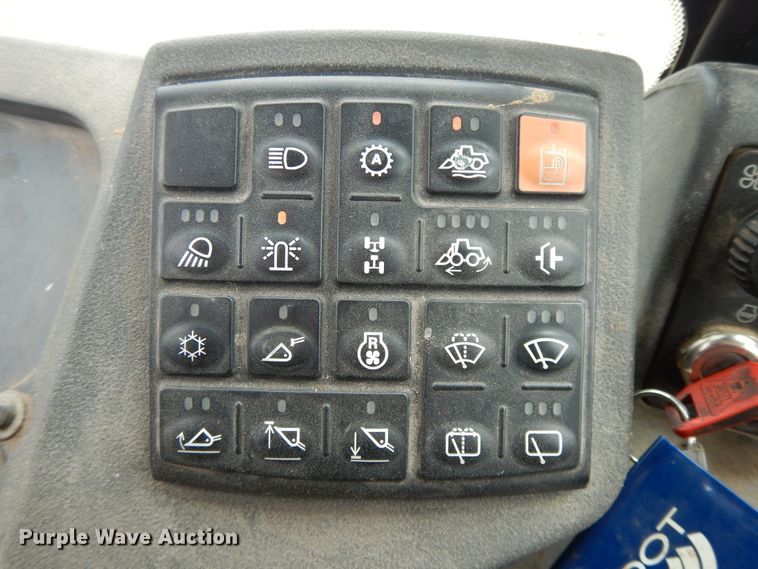 image for item DE5774 2006 John Deere 444J  wheel loader