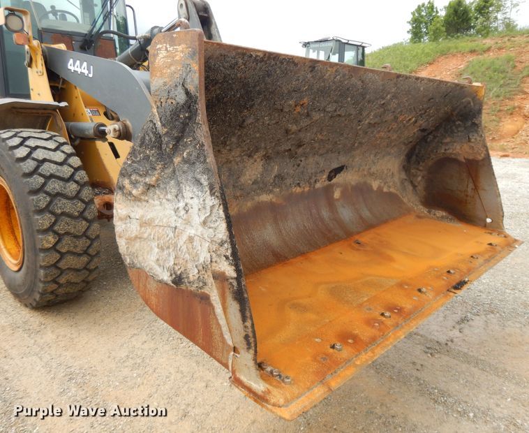 image for item DE5774 2006 John Deere 444J  wheel loader