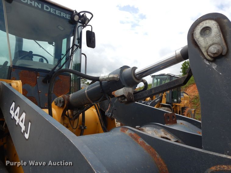 image for item DE5774 2006 John Deere 444J  wheel loader