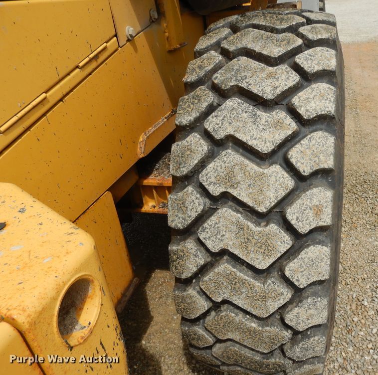 image for item DE5774 2006 John Deere 444J  wheel loader