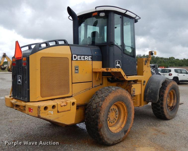 image for item DE5775 2004 John Deere 444J  wheel loader