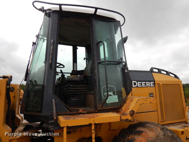 image for item DE5775 2004 John Deere 444J  wheel loader