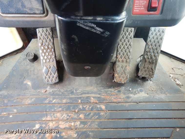 image for item DE5775 2004 John Deere 444J  wheel loader