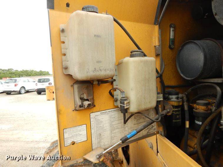 image for item DE5775 2004 John Deere 444J  wheel loader