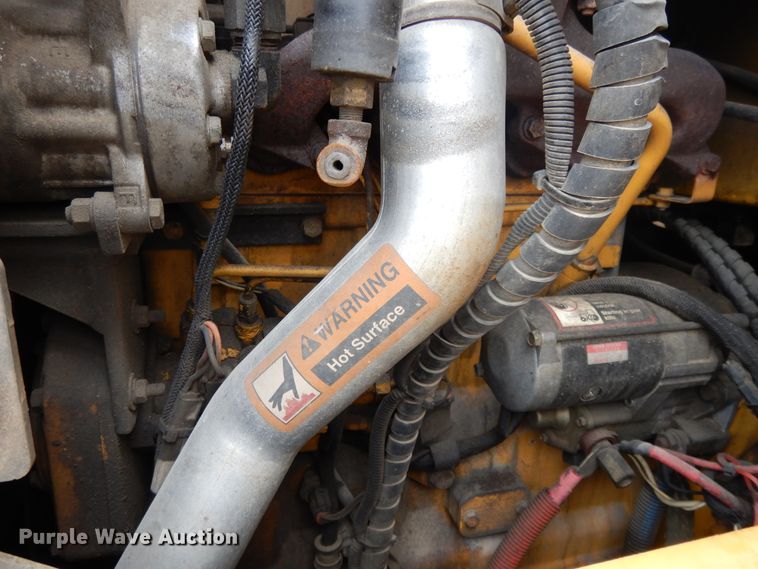 image for item DE5775 2004 John Deere 444J  wheel loader